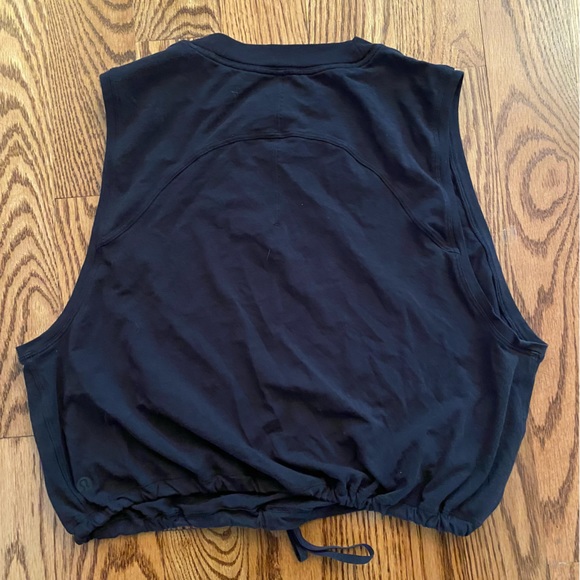 Lululemon black cropped tank top in size 6 with drawstring - Picture 2 of 3